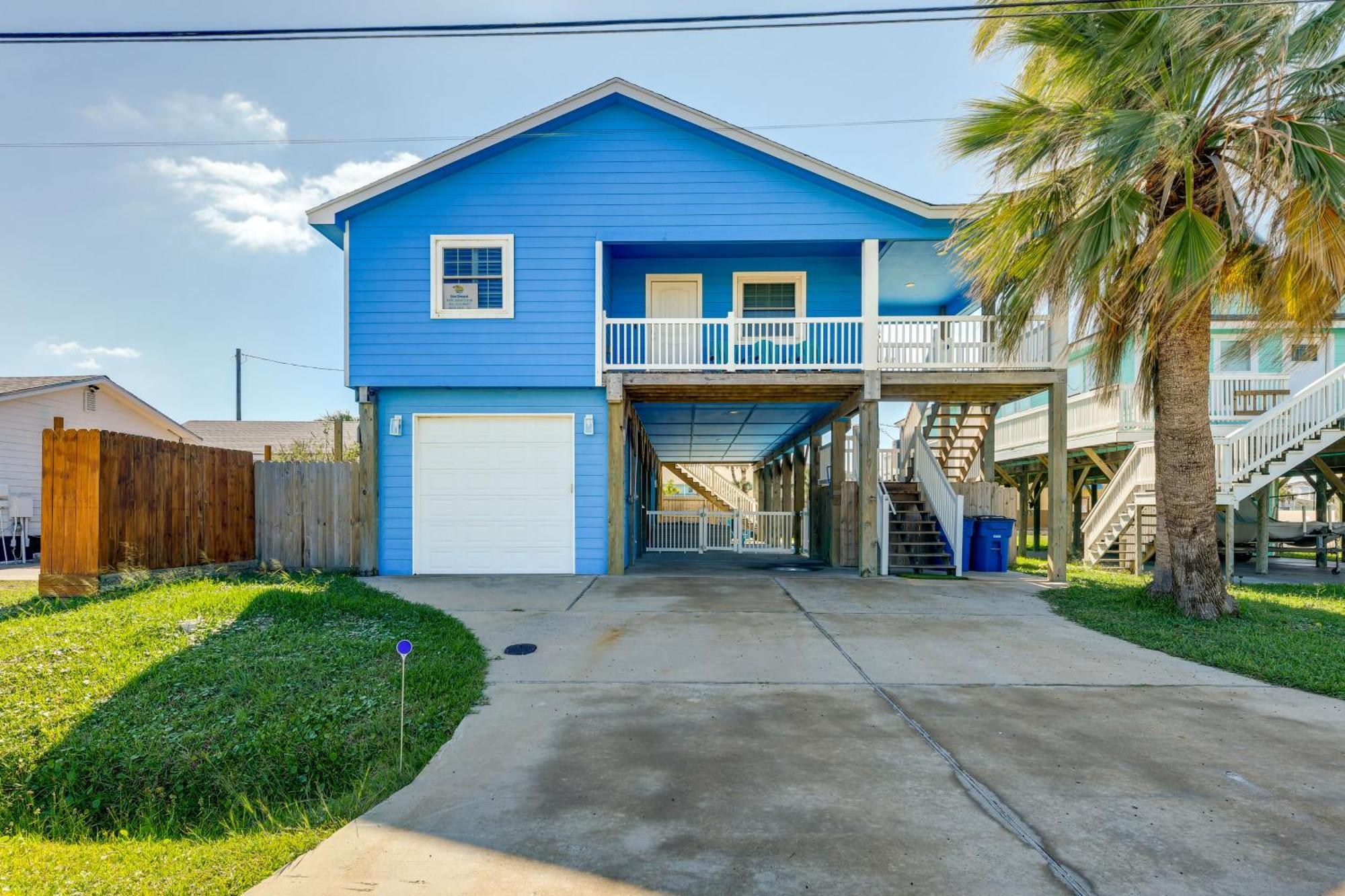 Trendy Port Aransas Home With Private Pool And Deck! Exteriör bild