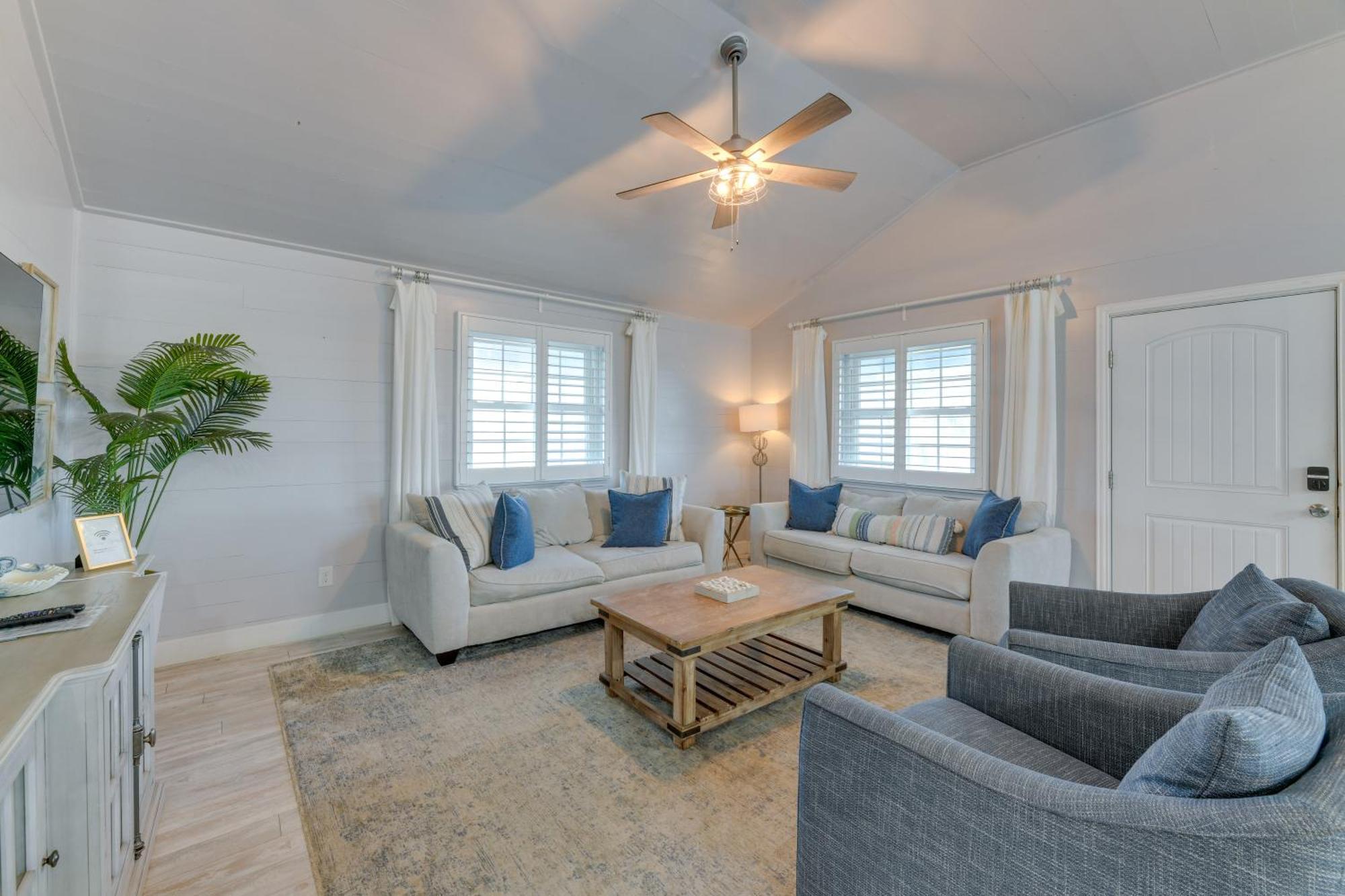 Trendy Port Aransas Home With Private Pool And Deck! Exteriör bild