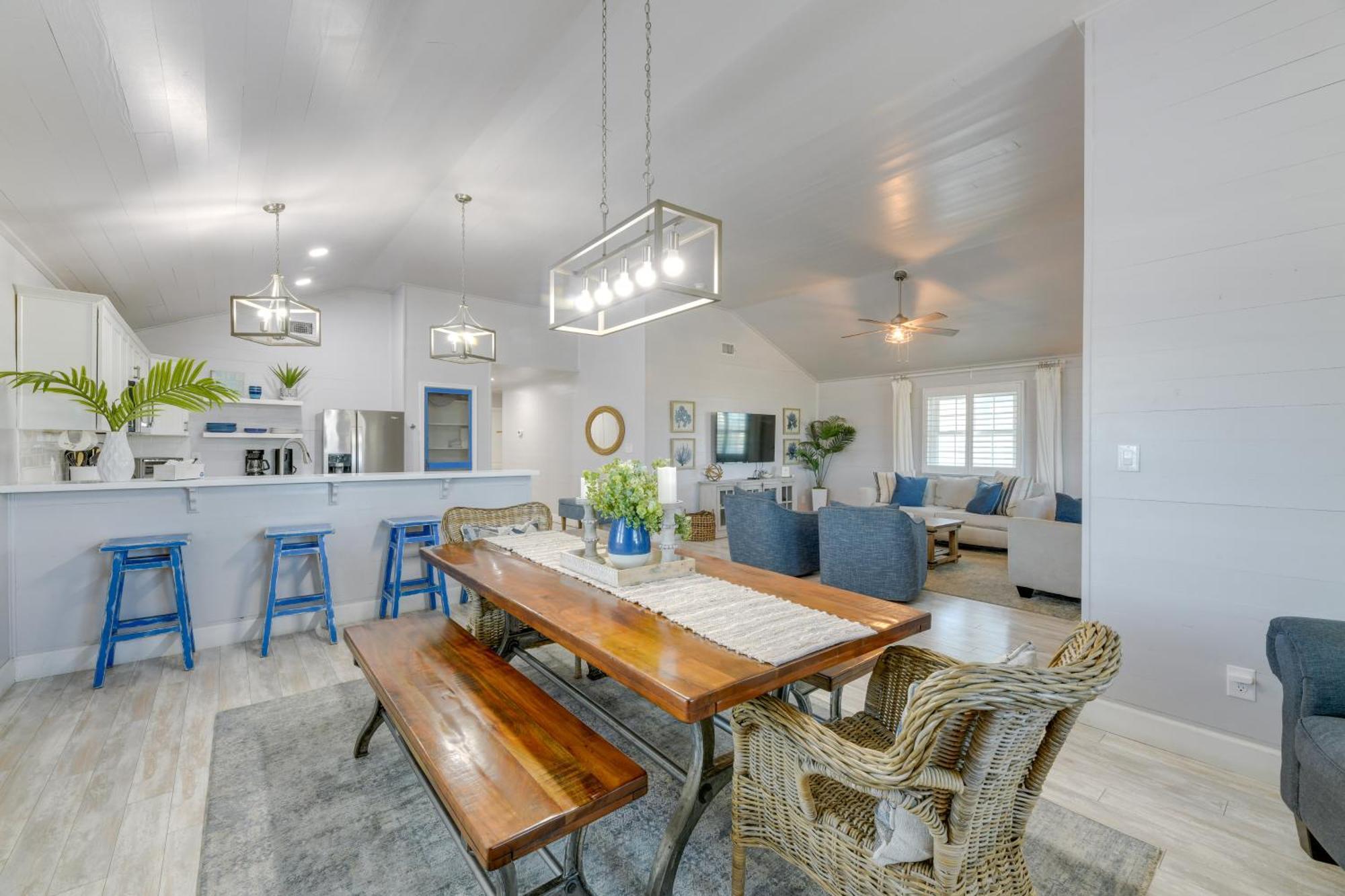 Trendy Port Aransas Home With Private Pool And Deck! Exteriör bild